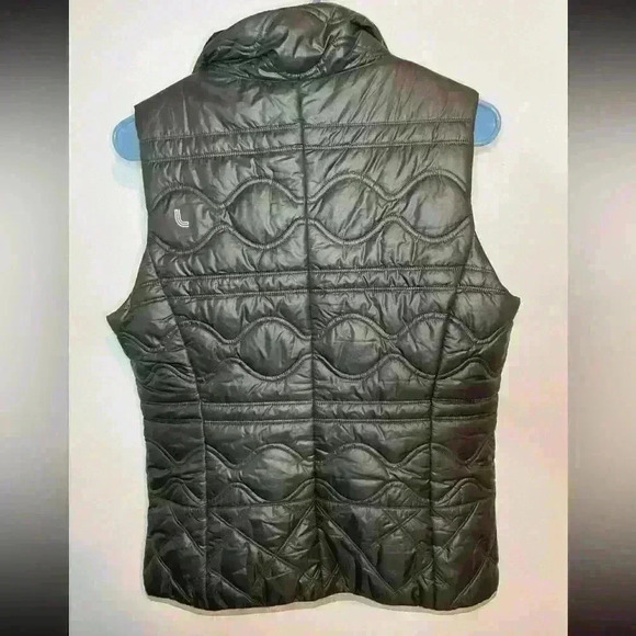 Lolë women’s puffer vest size medium 8/10 - Picture 2 of 3